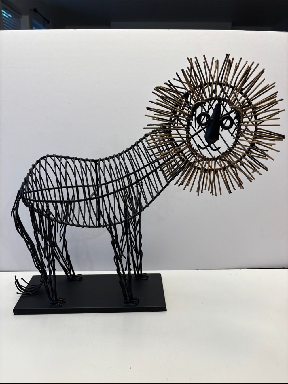 Vintage metal Wire Lion art Sculpture